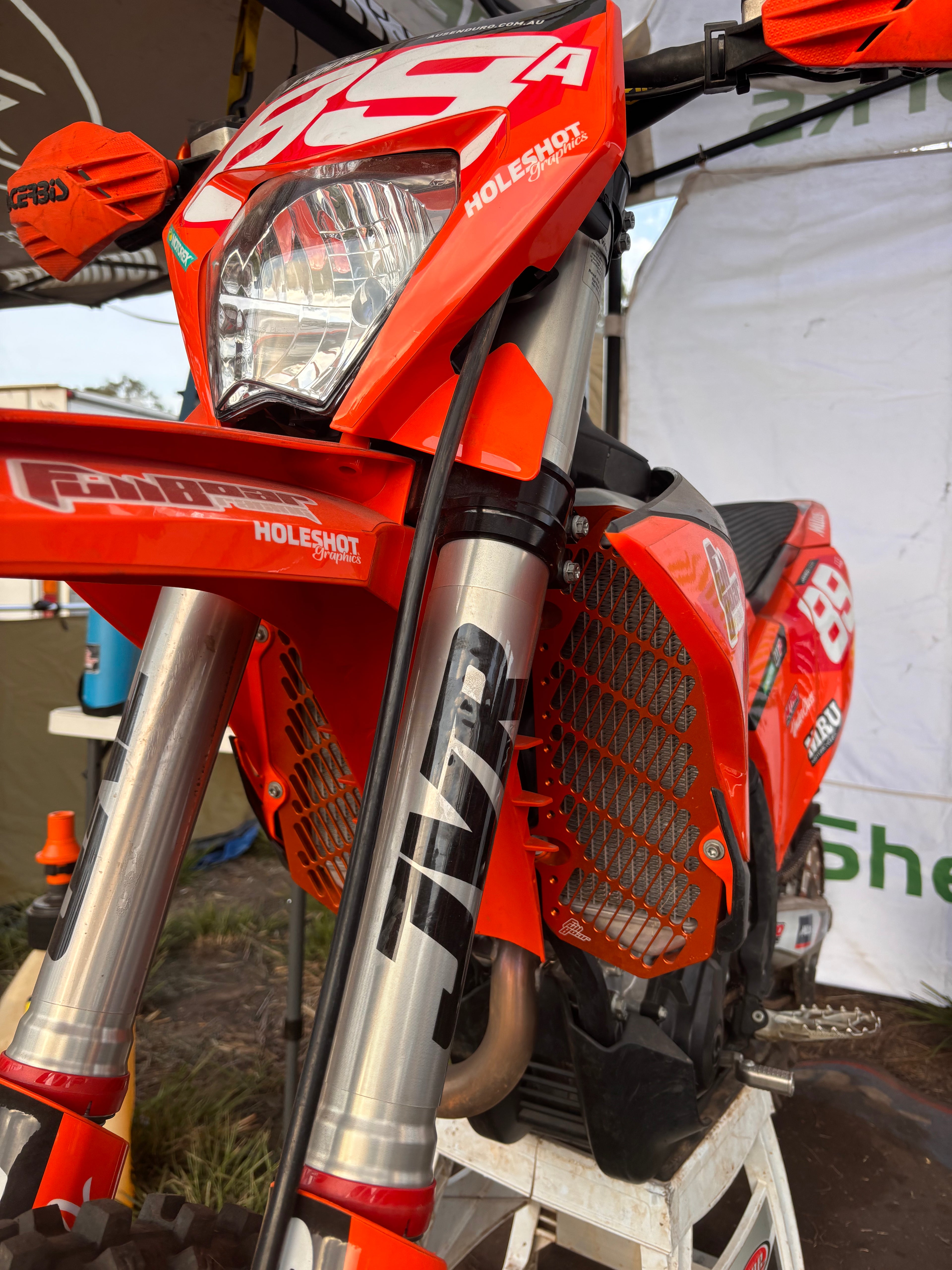 Bor Racing Sponsorship – FULL BOAR RACING