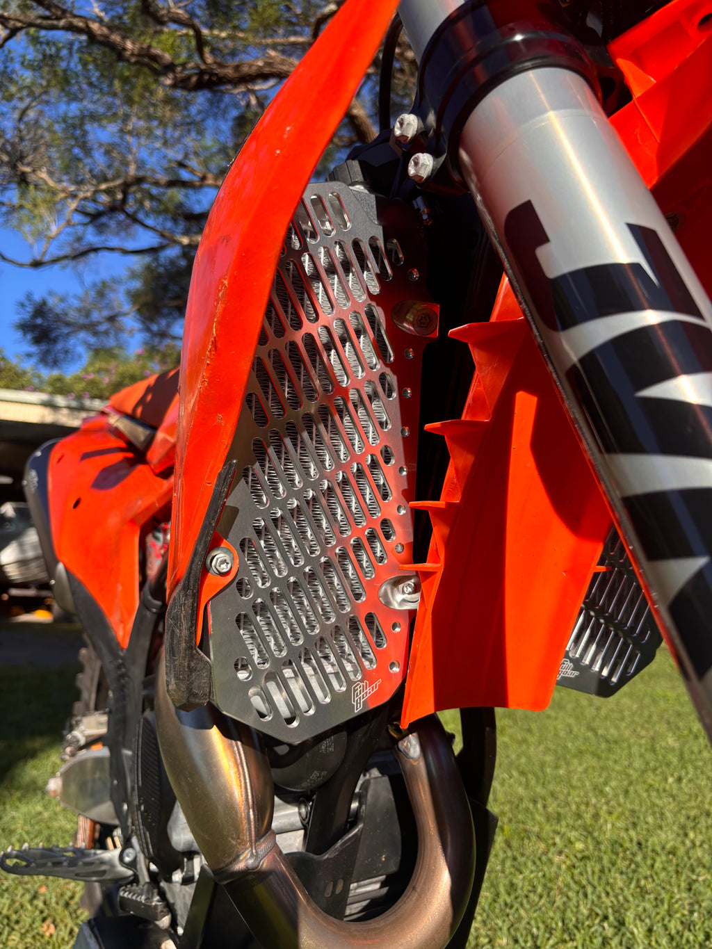 RADIATOR GUARD - KTM/HUSQ/GASGAS 23-26