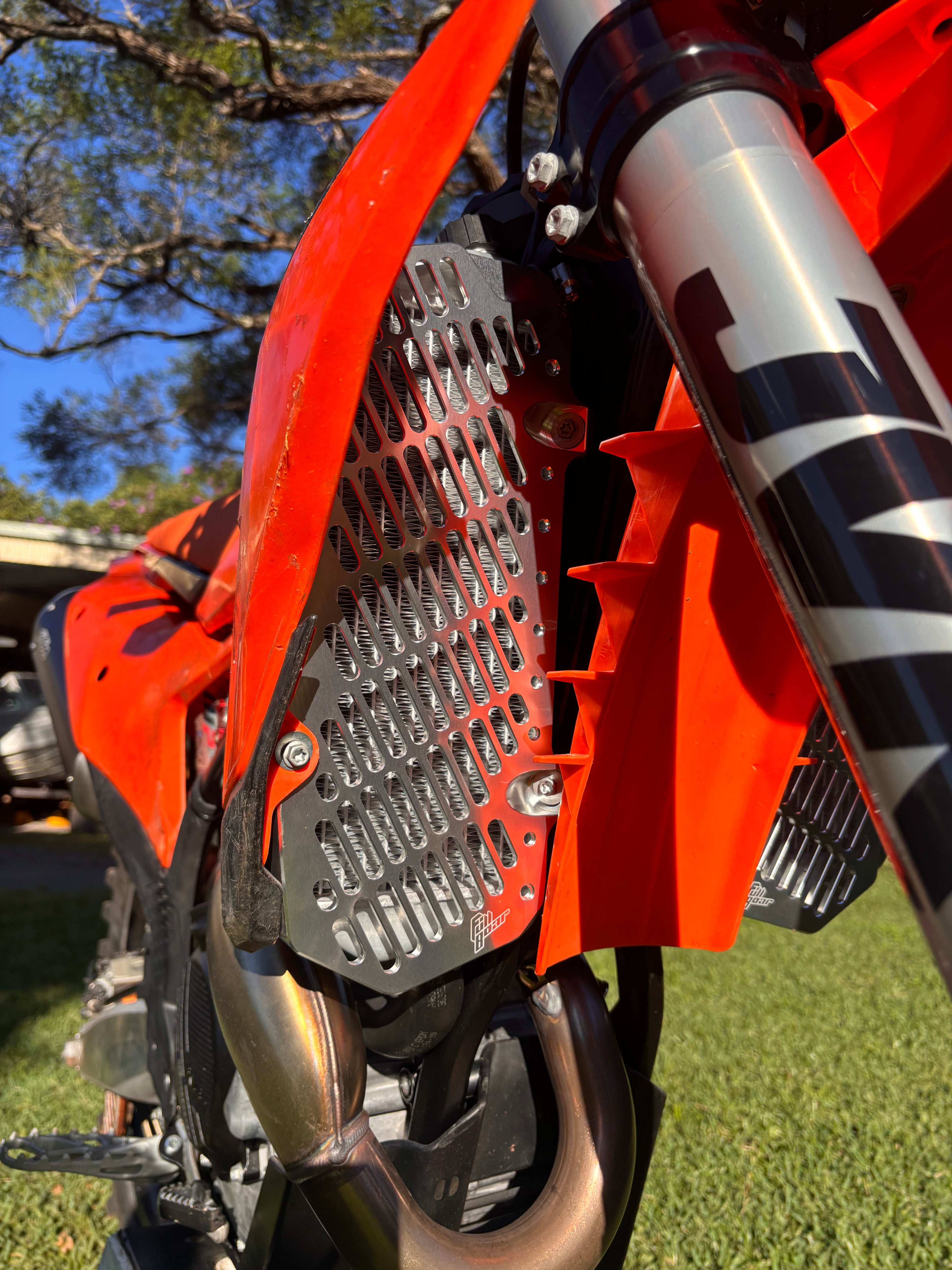 RADIATOR GUARD - KTM/HUSQ/GASGAS 23-26